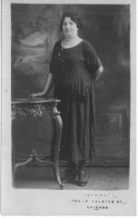 Rose Kundanis, Rose Sirious Kundanis, Old woman